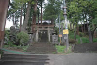 野沢温泉湯沢神社参道